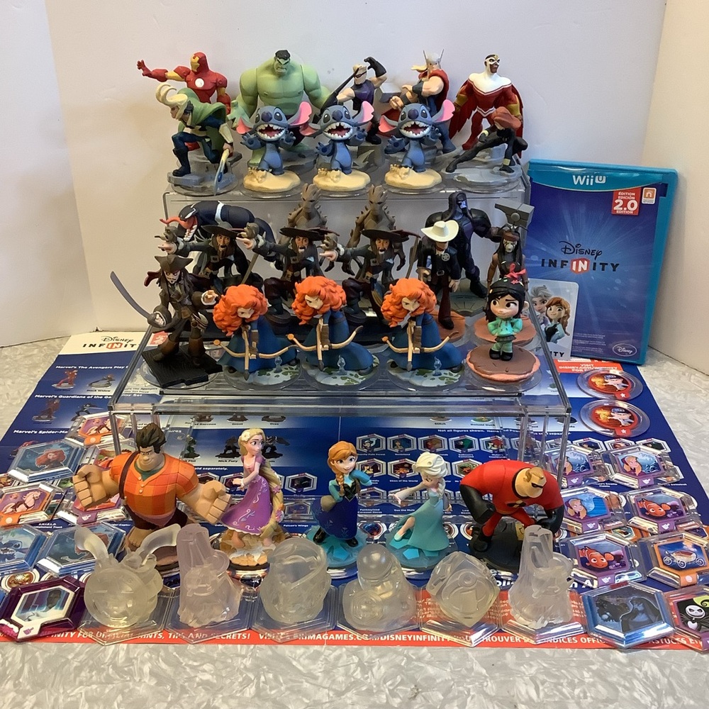 Disney Infinity Collection Lot (55pc) Figures & Discs / Marvel Super Heroes 2.0
